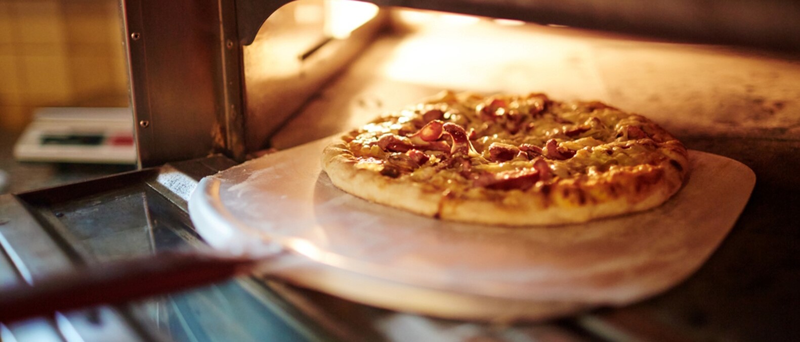 Herunder har vi samlet de bedste elektriske pizzaovne til køkkenet